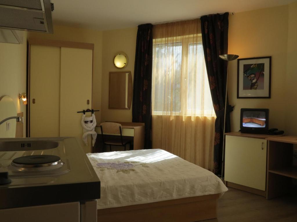 Solaris Apartments Saints Constantine and Helena Bilik gambar